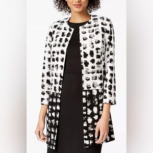 Size 14 Kasper Black & White Printed Open-Front Duster Jacket